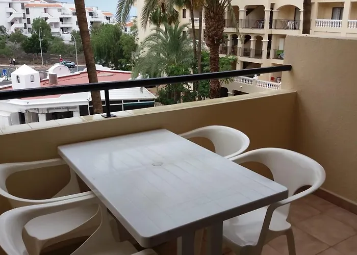 With Pool View - Castle Harbour Cristianos Appartamento *